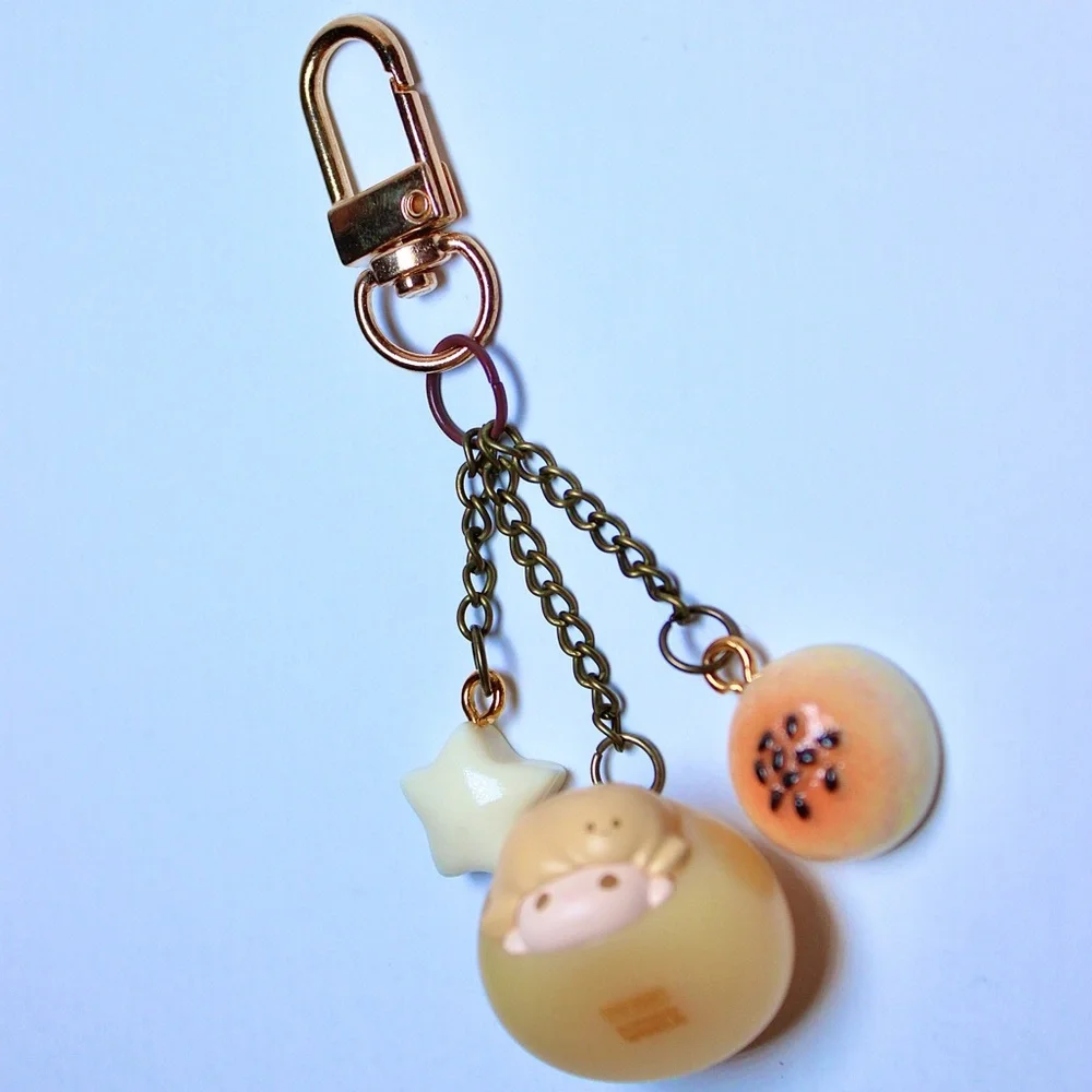 Dimoo Dumpling Charmy - Picture 2 of 3